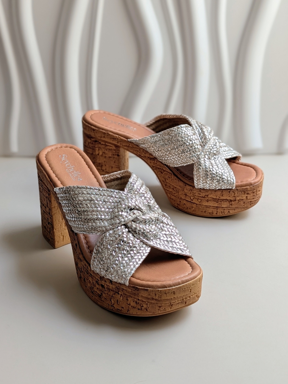NIB Seychelles Adorned Silver Raffia Platform Heels Sandals Size 8